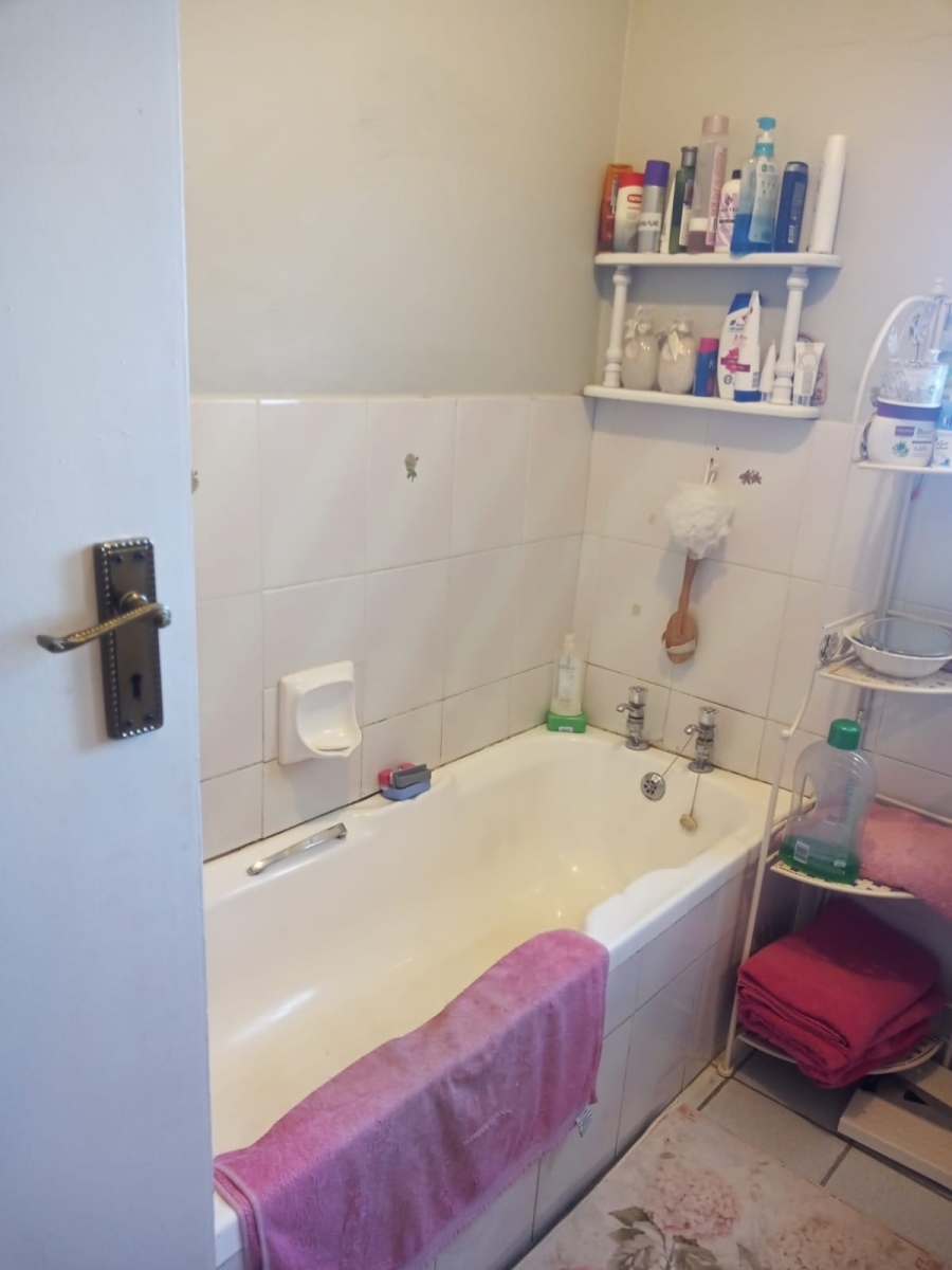 3 Bedroom Property for Sale in Van Riebeeck Hoogte Eastern Cape
